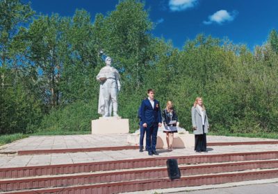 ПРАЗДНИК СО СЛЕЗАМИ НА ГЛАЗАХ